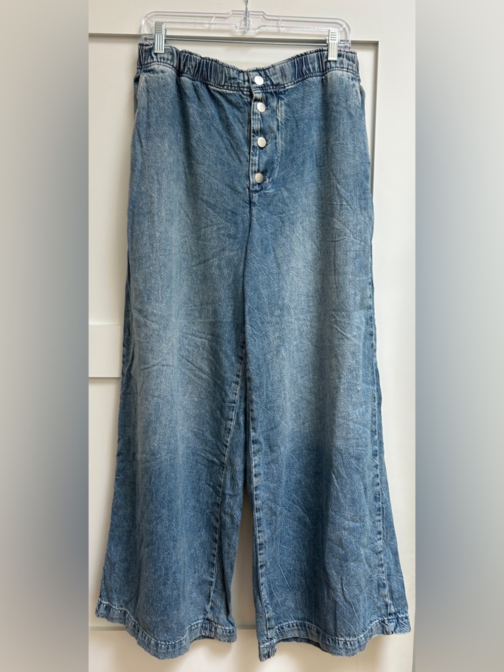 Pilcro Light Blue Wide Leg Jeans - Picture 2 of 6